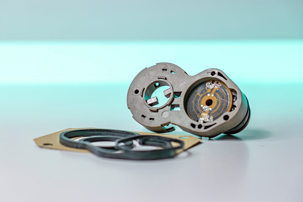 BMW E31 / E32 M70 / S70 V12 Throttle Body Encoder Plate (Pair) — Upgraded Reproduction (Part No. 88500013)