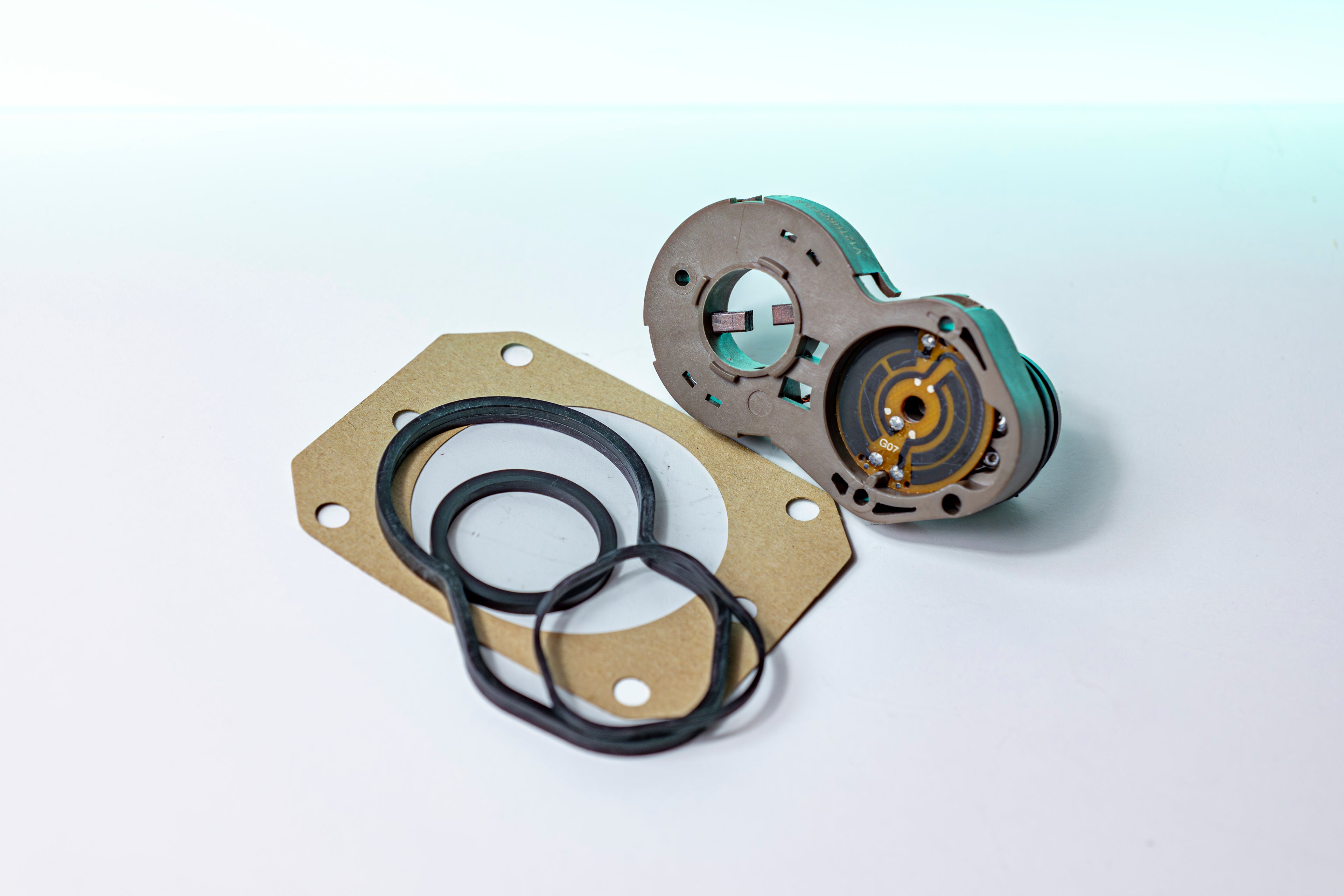 BMW E31 / E32 M70 / S70 V12 Throttle Body Encoder Plate — Upgraded Reproduction (Part No. 88500013)