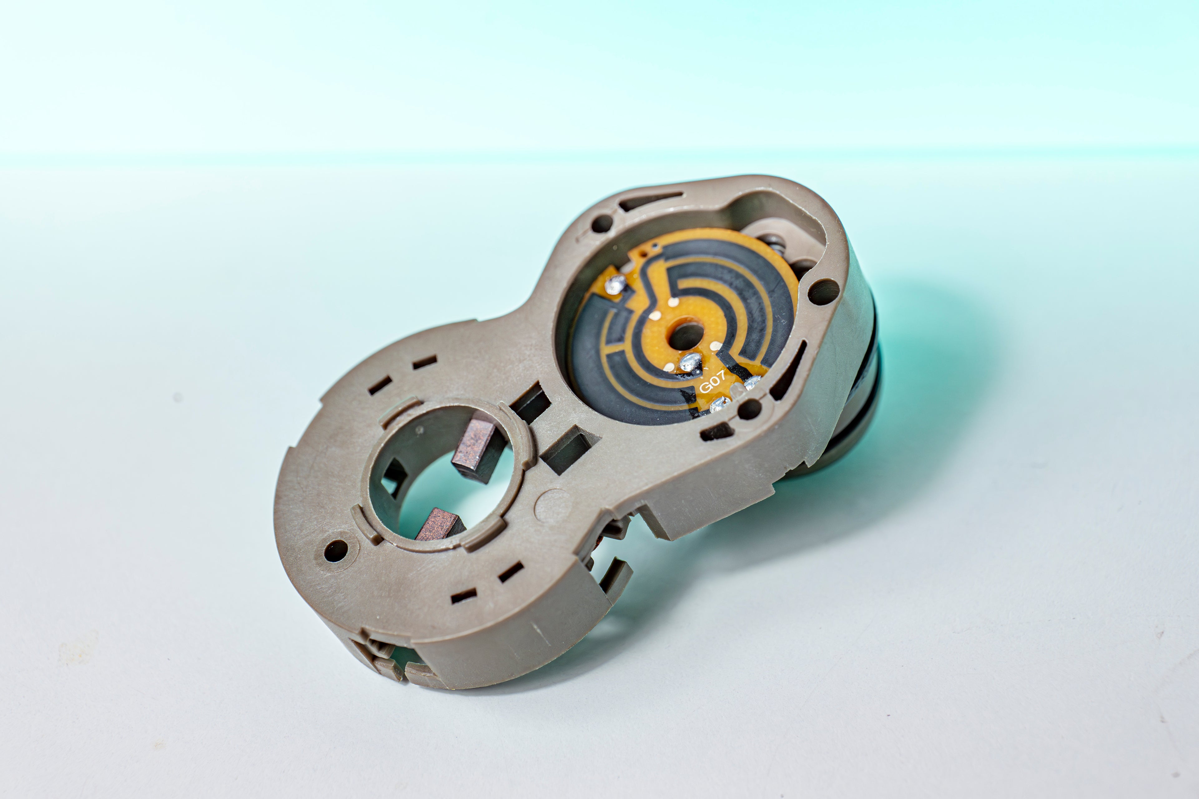 BMW E31 / E32 M70 / S70 V12 Throttle Body Encoder Plate (Pair) — Upgraded Reproduction (Part No. 88500013)