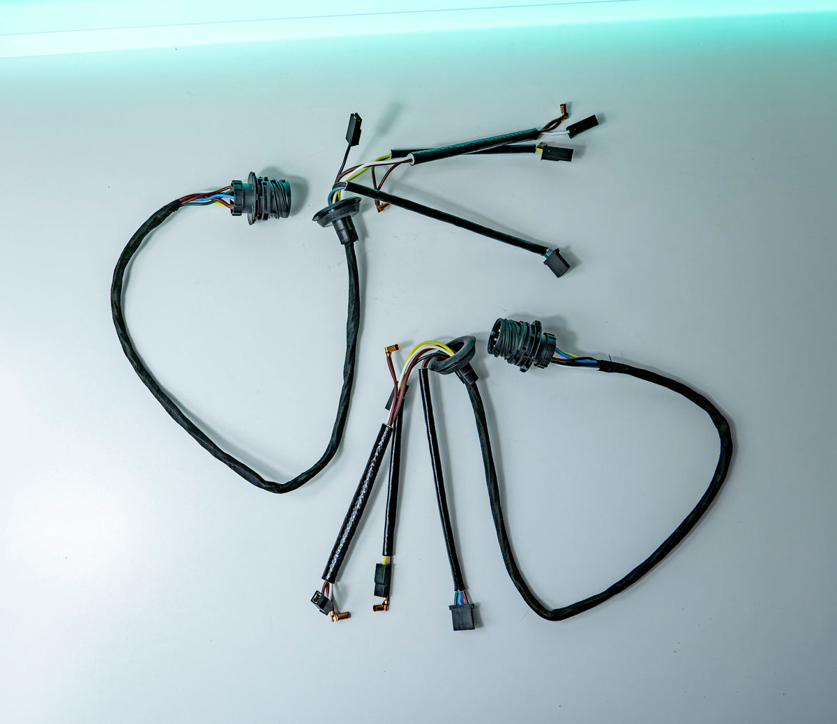 BMW E31 EU-spec headlight wiring harness pair for EU/Japan models from June 1992, OEM 63128354539 1