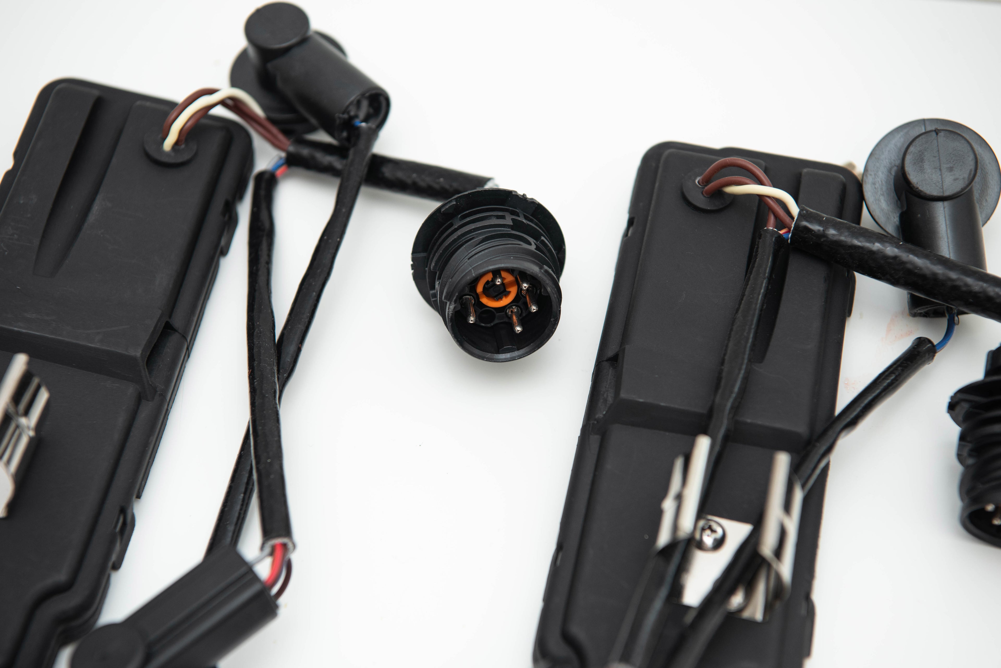 BMW E31 EU Spec Complete FTP (Light Strip) Wiring Harness (Pair) 63118354387, 63118354388