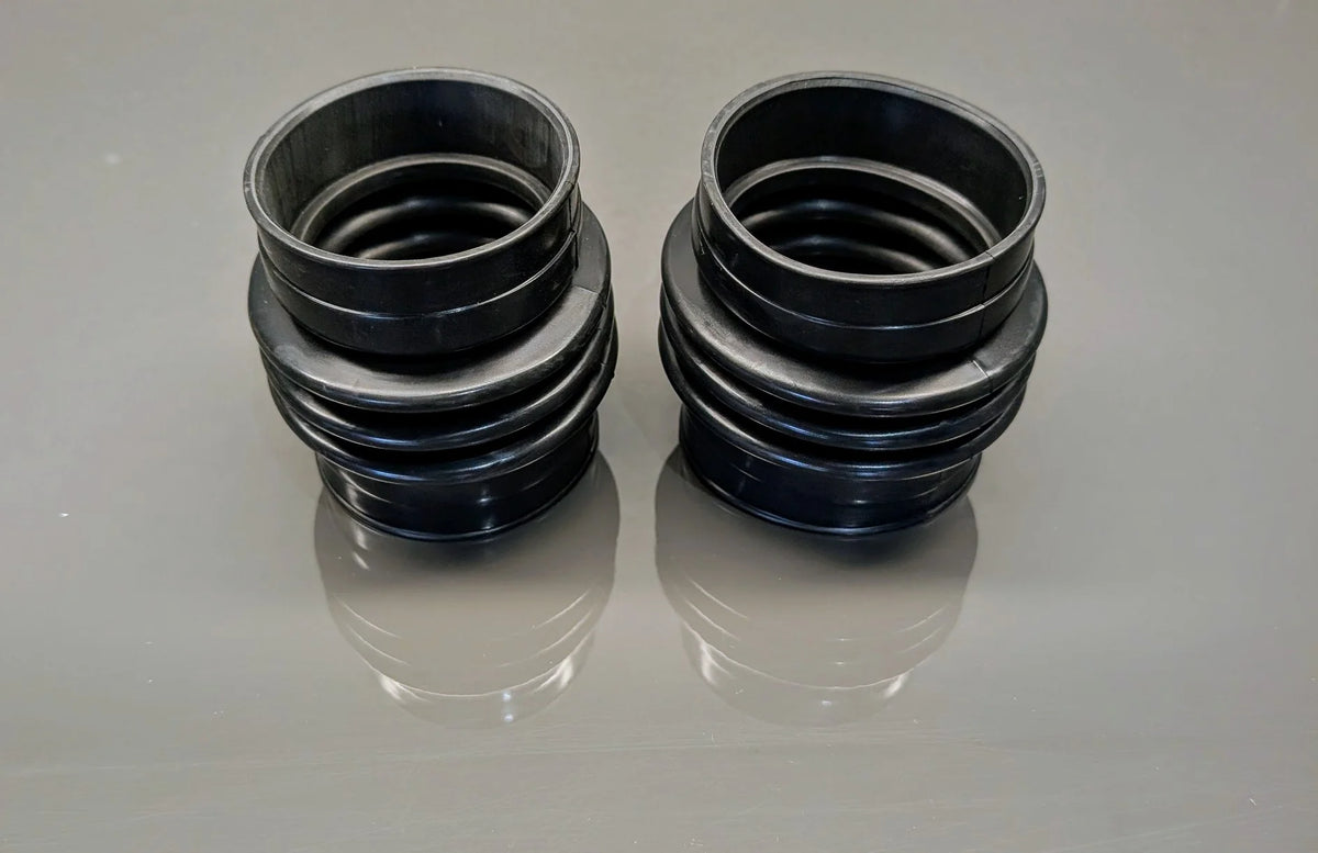 Left and right BMW E31 M70/S70 V12 upper rubber air intake boots, OEM 13711725816. 3