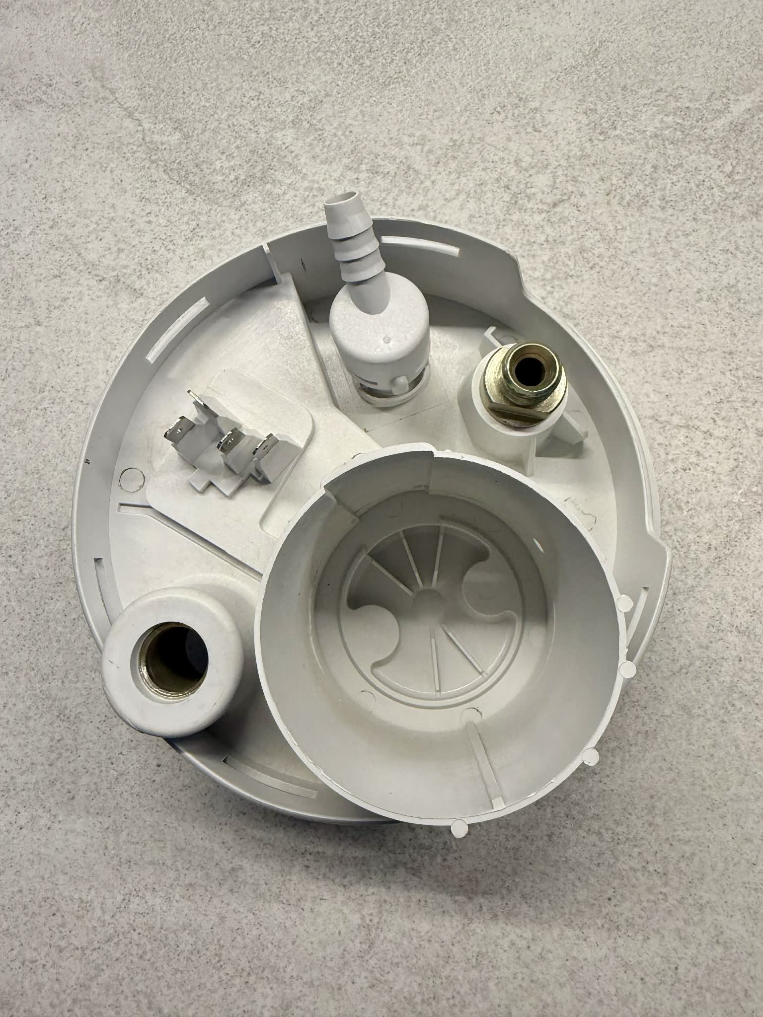 Audi D2 A8 S8 Fuel Pump Repair Kit Old Part numbers for reference: 4D0298087B AND D24D0298133C