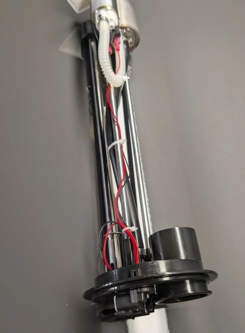 NEW 2002-2006 Harley Davidson VRSC V-Rod Complete Fuel Pump Assembly