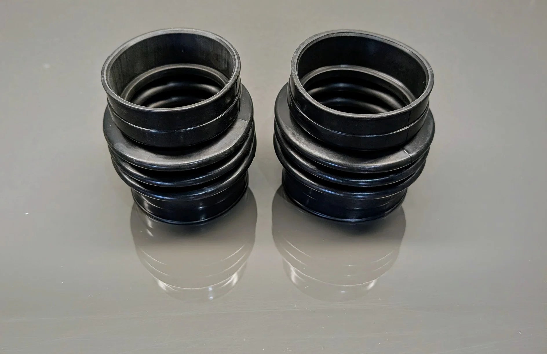 BMW E31 Rubber Air Intake Boot (L+R Pair) Old BMW Part Number 13711725816