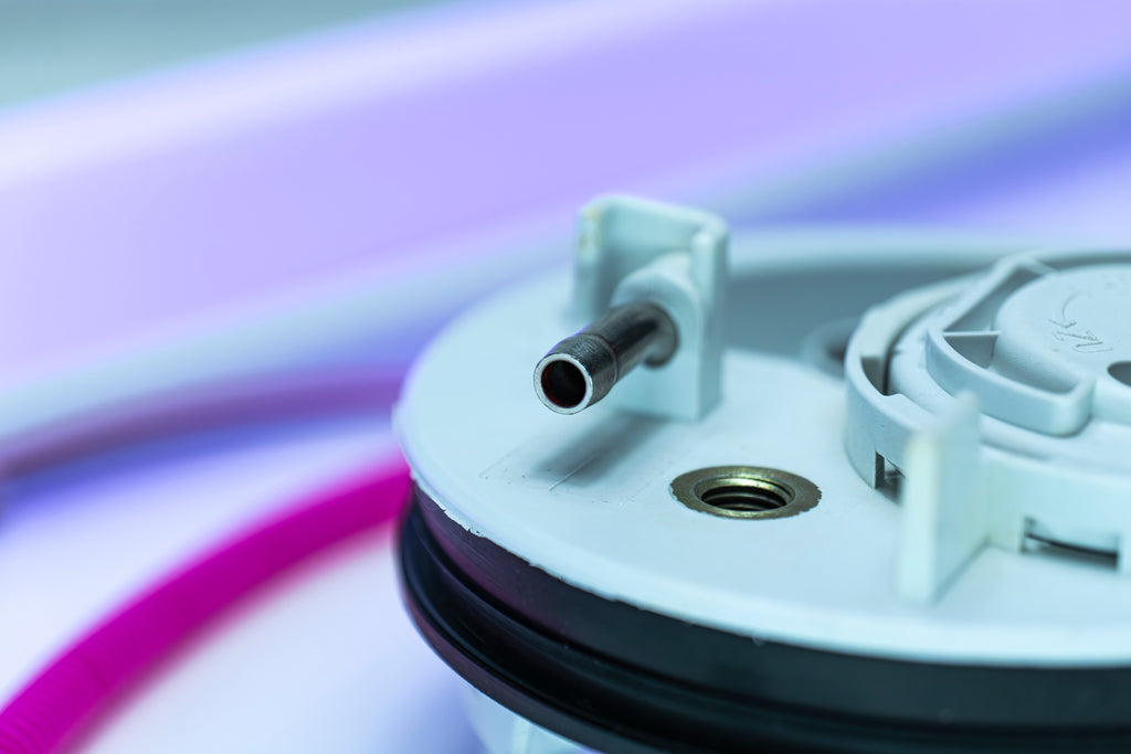 Audi D2 A8 S8 Fuel Pump Repair Kit Old Part numbers for reference: 4D0298087B AND D24D0298133C